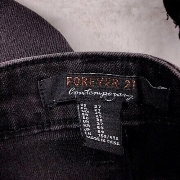 F21 Women's High Rise Distressed Black Skinny Jeans - Picture 3 of 11